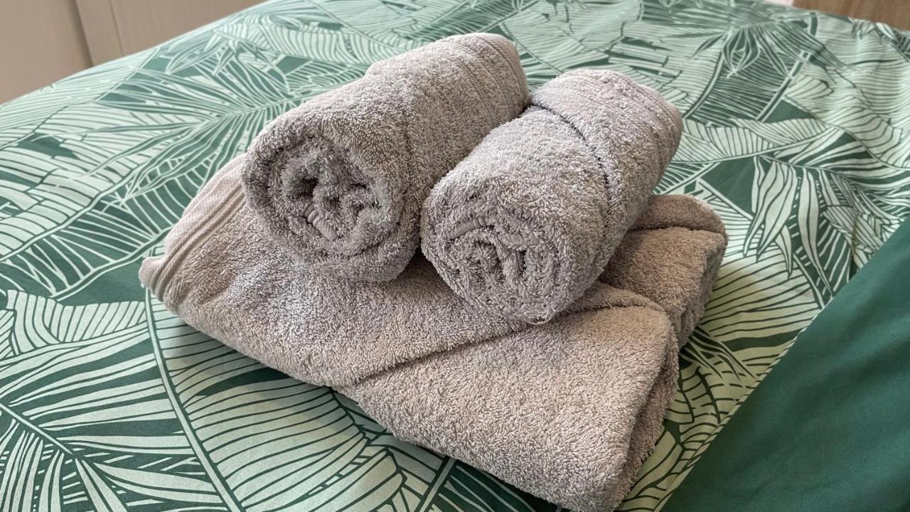 La Tropicale De Croix - Chambre D'Hotes Dış mekan fotoğraf